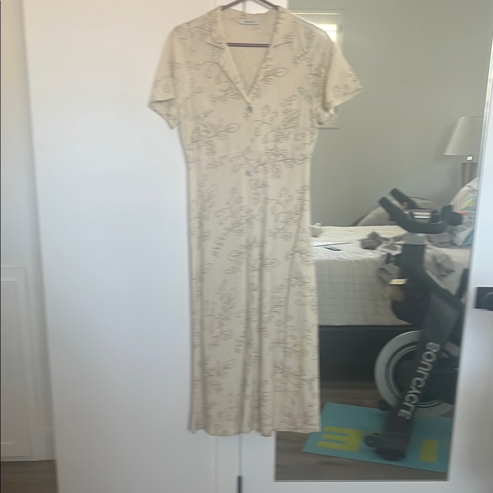 Madewell Cream Midi Dress with V-Neck and Flutter Sleeves